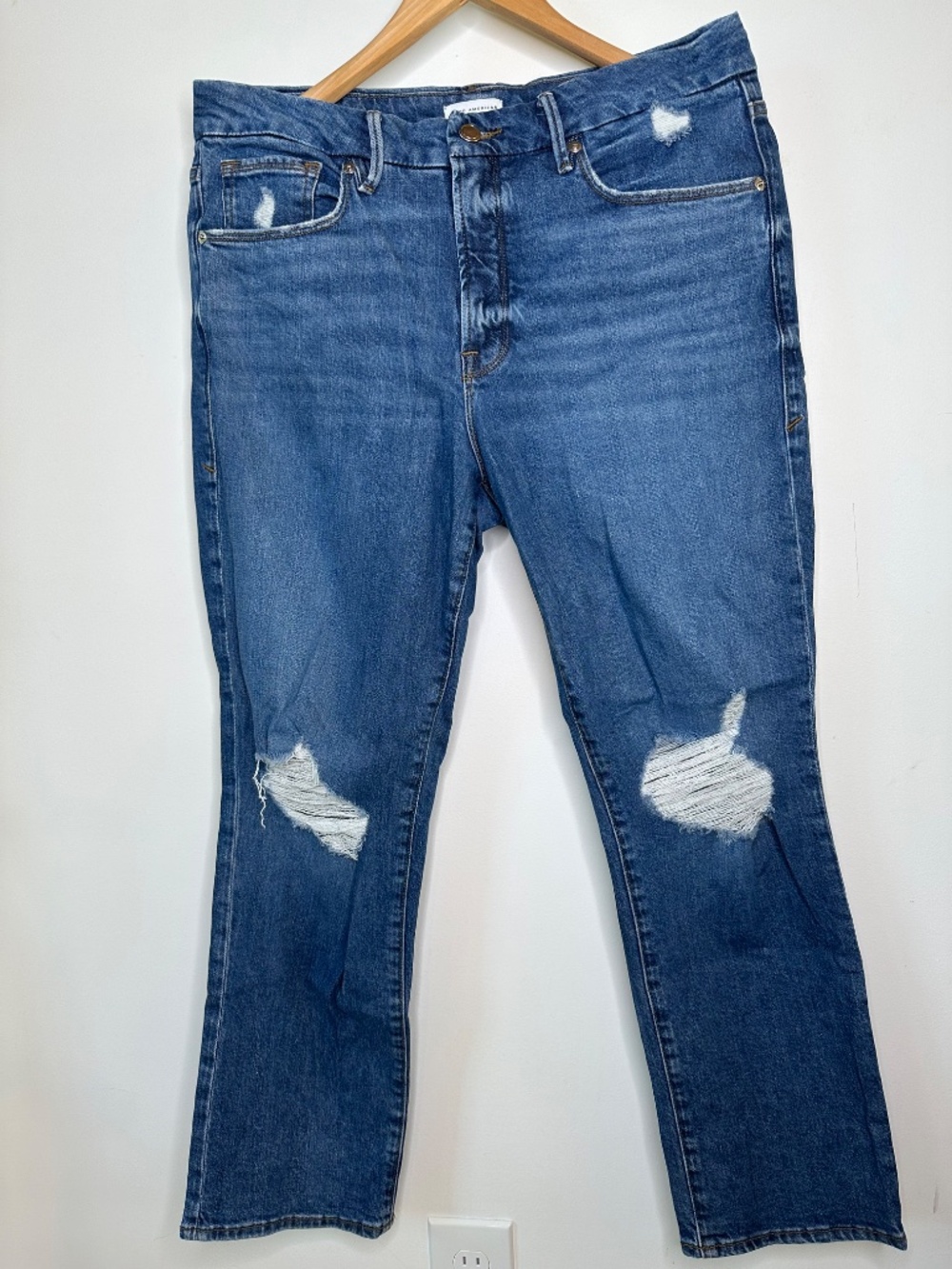GOOD AMERICAN | ICONIC STRAIGHT DISTRESSED JEANS | BLUE | SIZE: 14/32